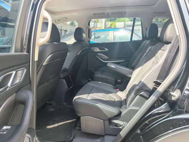 HongQi HS7 PHEV 2024 car image #7