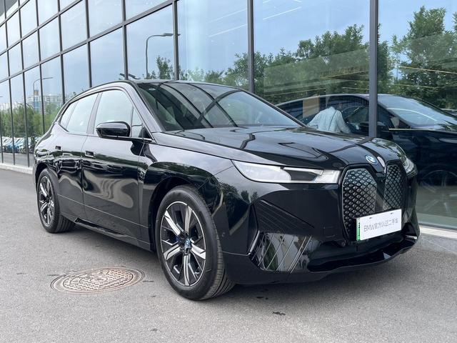 BMW iX 2024 immagine di auto #7