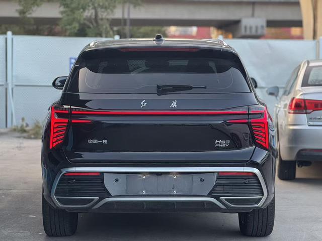 HongQi HS3 PHEV 2025 car image #7