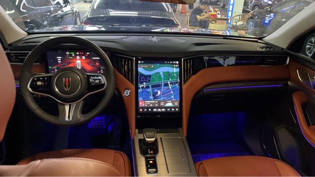 HongQi HS7 PHEV 2025 car image #7