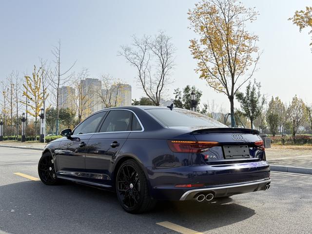 Audi S4 2019 صورة سيارة #7