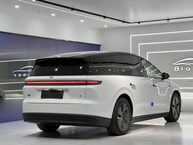 Li i8 2025 изображение автомобиля #7