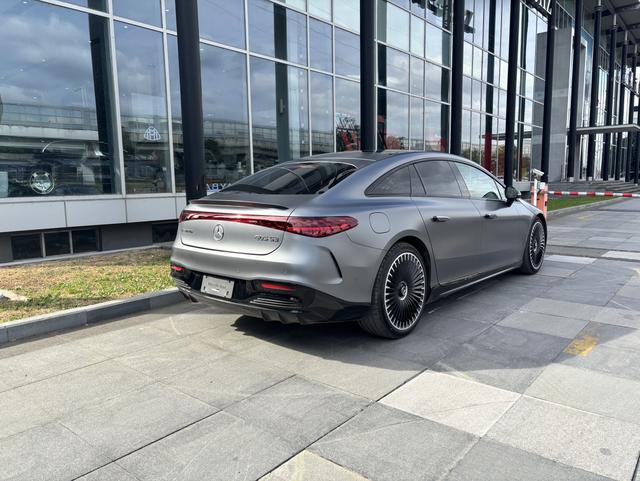 Mercedes-Benz EQS AMG 2025 imagen de coche #7