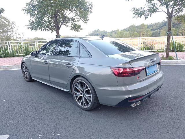 Audi S4 2024 صورة سيارة #7