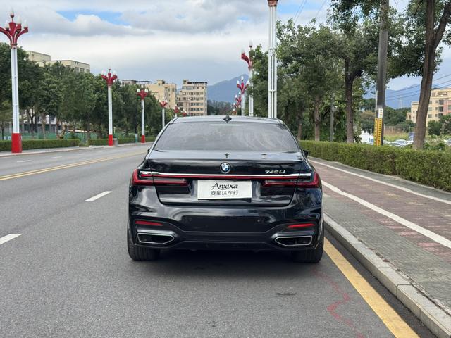 BMW 6 Series 2019 #7 BMW 6 Series 2019 car image #7