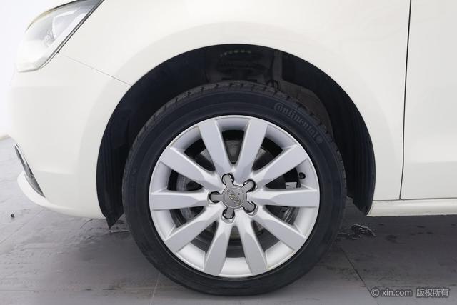 Audi A4 2014 car image #7