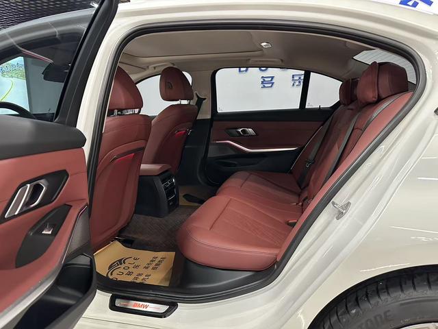 BMW M235L 2023 #7 BMW M235L 2023 car image #7