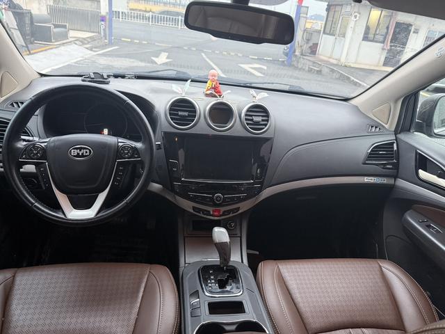 BYD e6 2016 #7 BYD e6 2016 car image #7