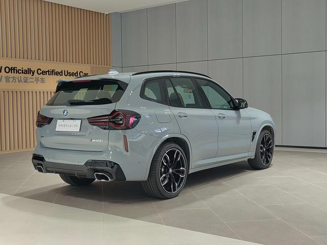 BMW iX M60 2024 car image #7