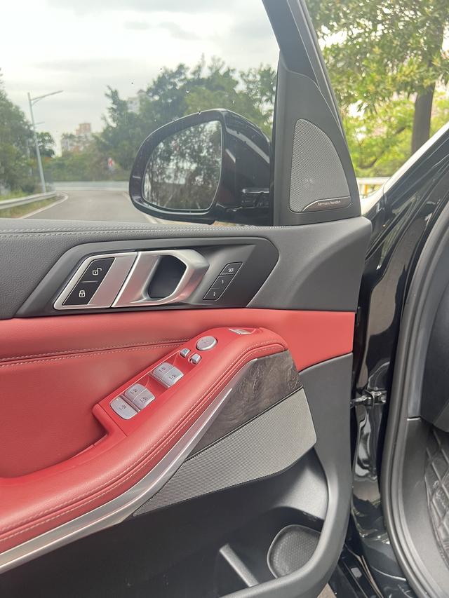 BMW X5 2022 car image #7