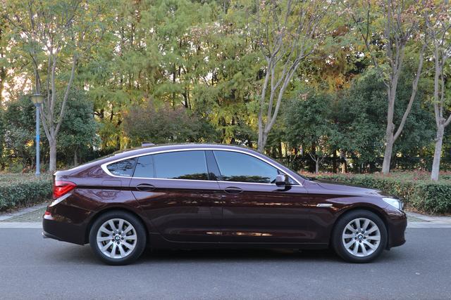 BMW 5 Series GT 2012 #7 BMW 5 Series GT 2012 صورة سيارة #7