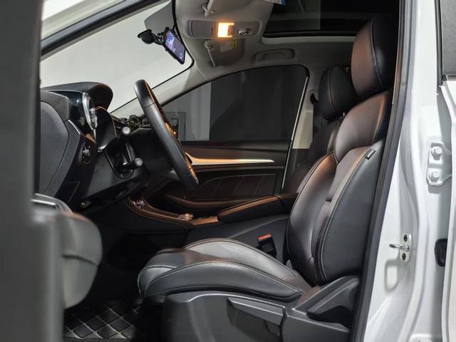 MG EZS Electric 2019 car image #7