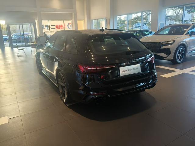 Audi RS 4 2023 #7 Audi RS 4 2023 car image #7