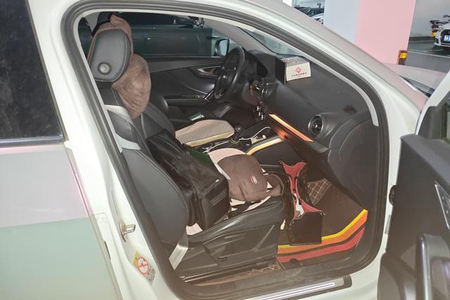 Audi Q2L e-tron 2020 car image #7