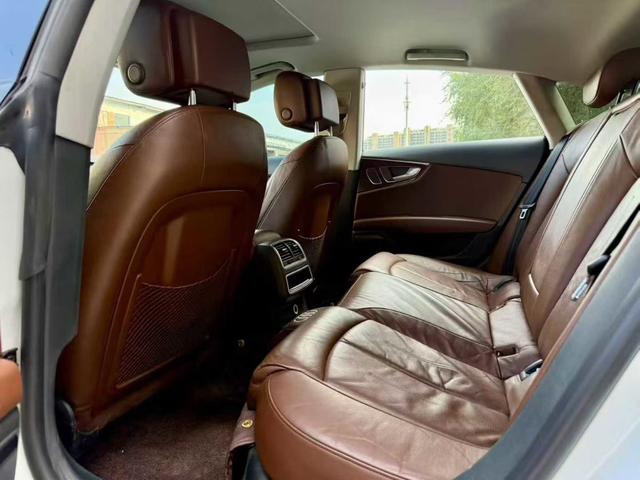 Audi A7 2011 car image #7