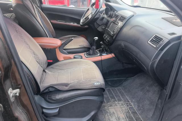 Forthing JOYEAR X5 2015 imagen de coche #7