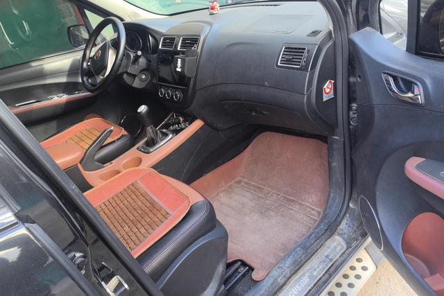 Forthing JOYEAR X5 2015 #7 Forthing JOYEAR X5 2015 car image #7