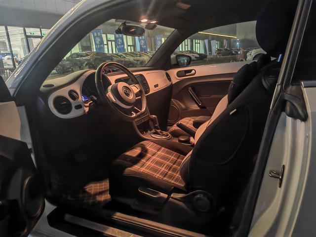 Volkswagen Beetle 2016 car image #7