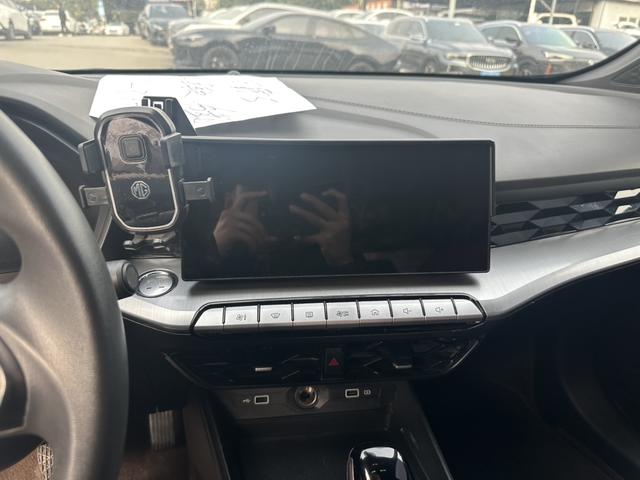 2023 car image #7