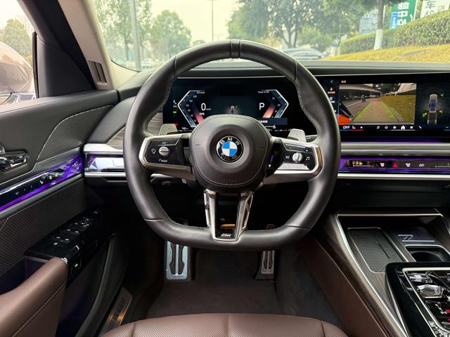 BMW 7 Series 2023 #7 BMW 7 Series 2023 car image #7