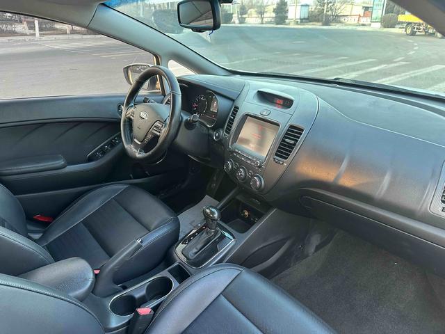Kia K3 2016 car image #7
