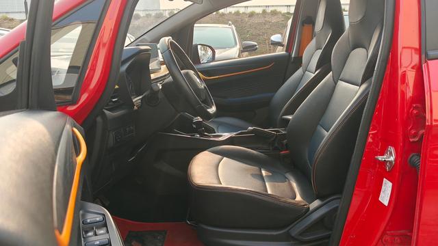 Livan X3 PRO 2023 изображение автомобиля #7