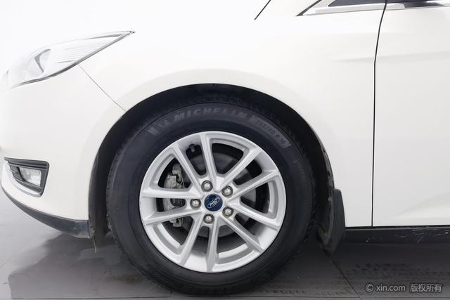 Ford Focus 2015 car image #7