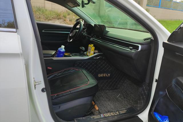 GEELY Emgrand 2024 car image #7