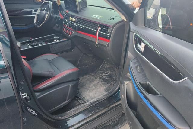 Forthing T5 L 2022 car image #7