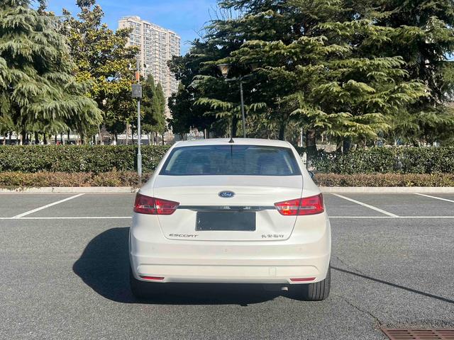 Ford Escort 2016 #7 Ford Escort 2016 car image #7