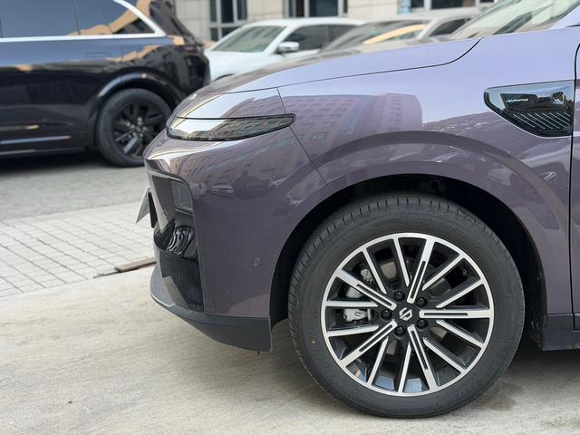 零跑汽车 零跑B10 2025 汽车图片 #7