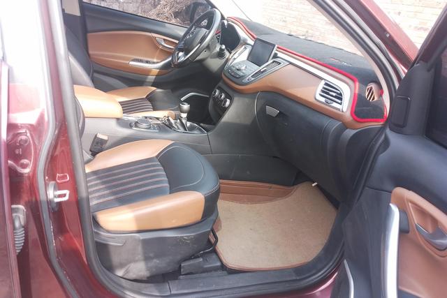 Soueast DX7 2015 car image #7