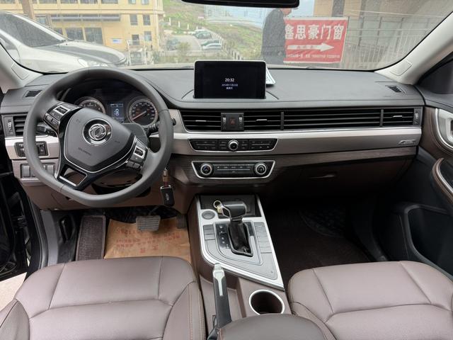 Forthing JOYEAR X5 2017 car image #7