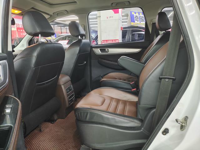 Forthing SX6 2017 car image #7