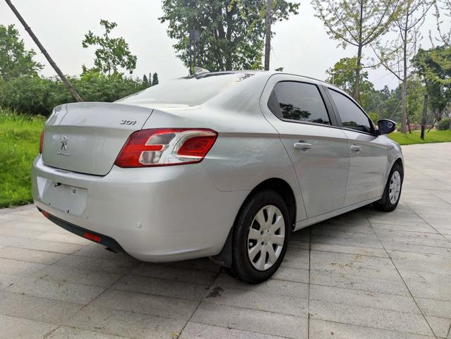 Peugeot 301 2014 car image #7