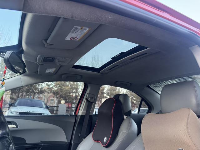 雪佛兰 爱唯欧 2012 汽车图片 #7