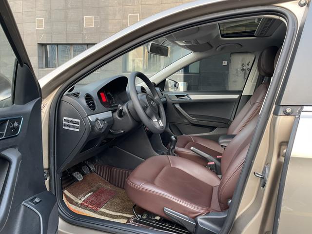 Volkswagen Jetta 2014 immagine di auto #7