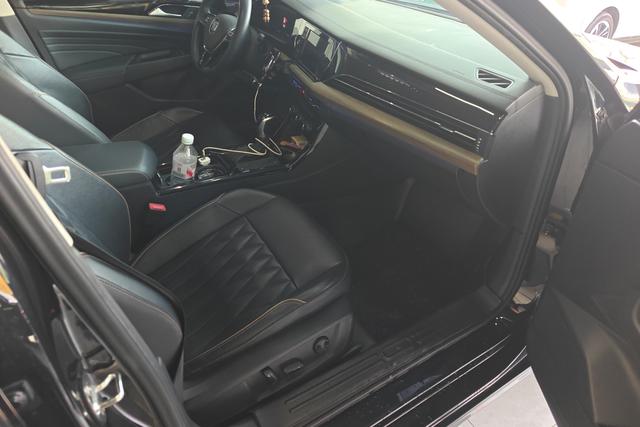Volkswagen Passat 2019 car image #7