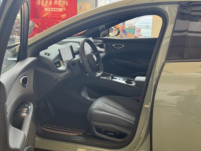 BYD 2025 #7 BYD 2025 car image #7