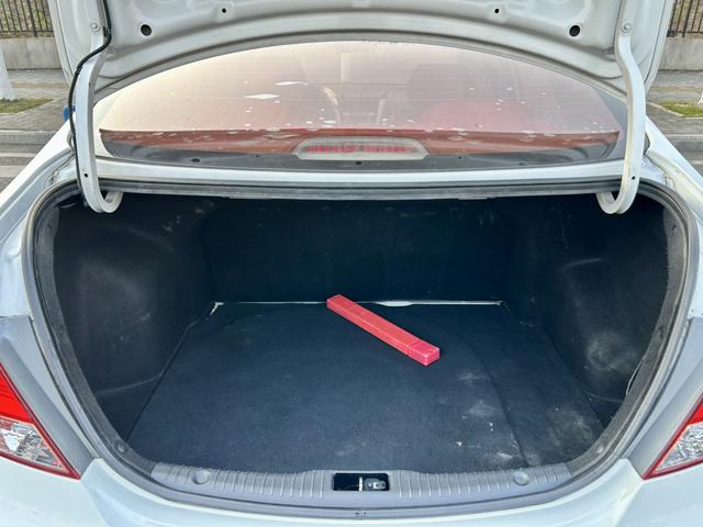 Hyundai Reina 2013 car image #7