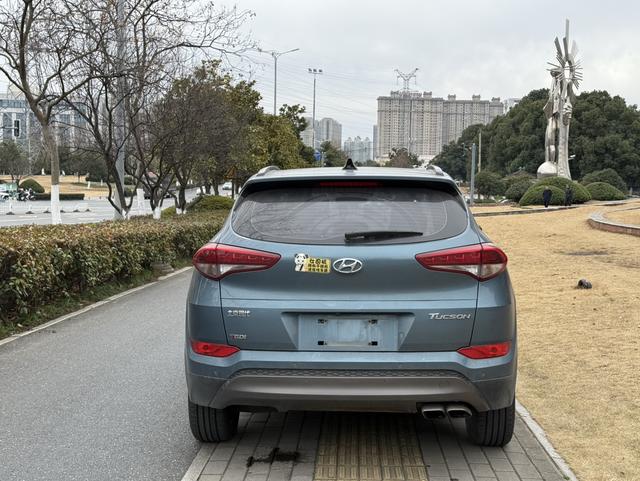 Hyundai Tucson 2015 immagine di auto #7