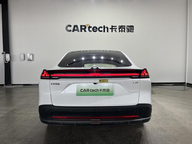 Deepal L07 2025 #7 Deepal L07 2025 car image #7