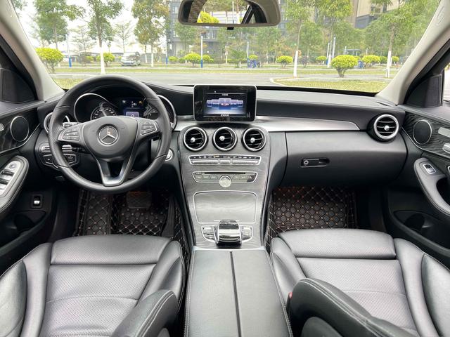 Mercedes-Benz C Class 2015 car image #7