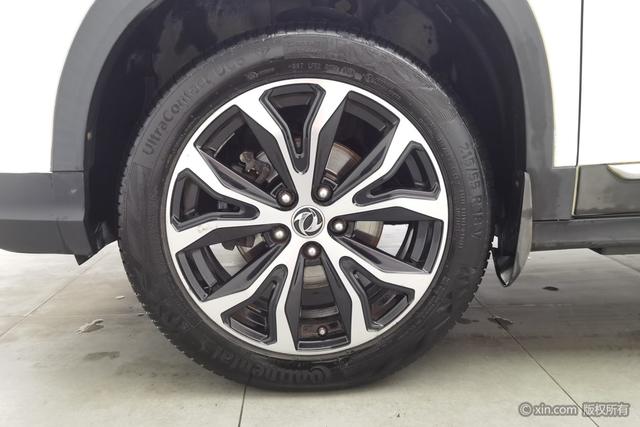 Forthing JOYEAR X5 2017 изображение автомобиля #7