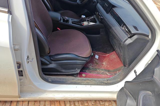 Roewe i5 2023 изображение автомобиля #7