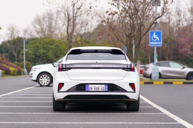 极氪 极氪001 2025 汽车图片 #7