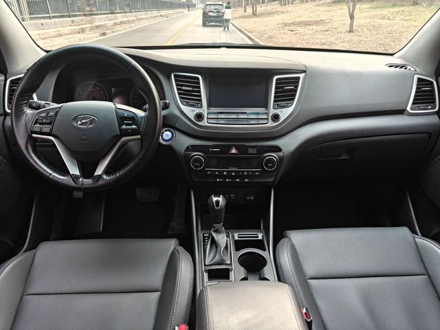 Hyundai Tucson 2016 car image #7