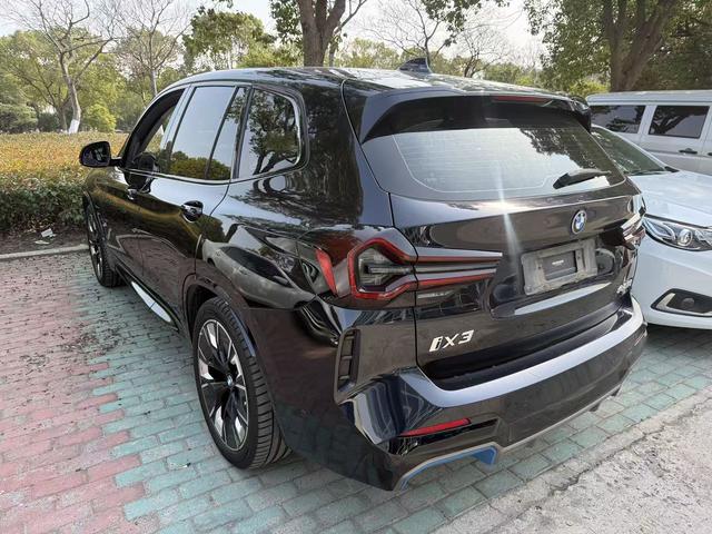BMW iX3 2022 car image #7