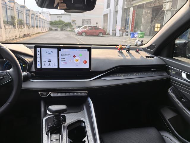 GEELY Preface 2022 image de voiture #7