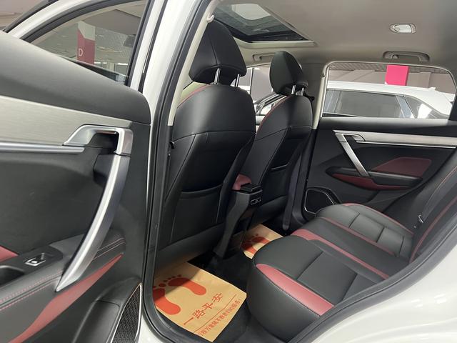 GEELY 2023 car image #7